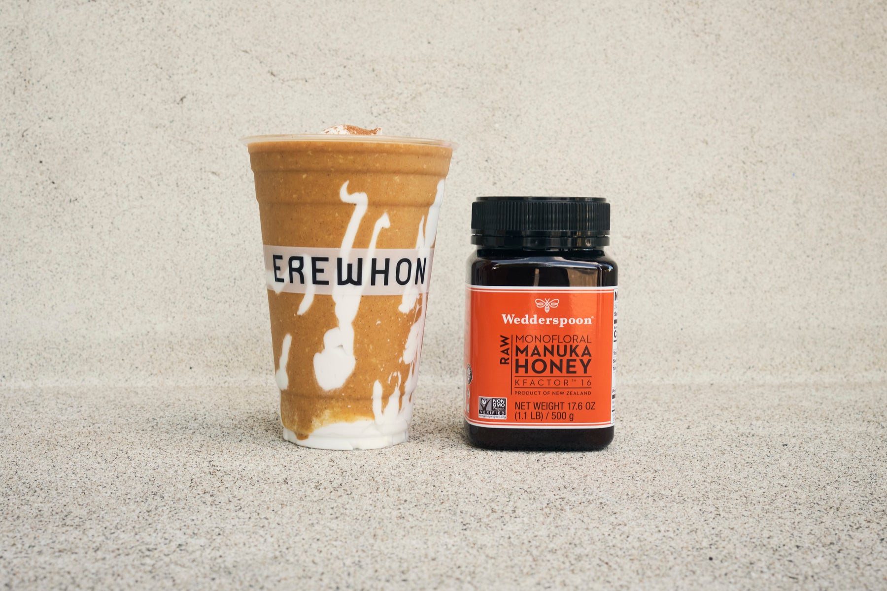 DIY Basic Witch Smoothie: A Manuka Honey-Infused Autumn Delight