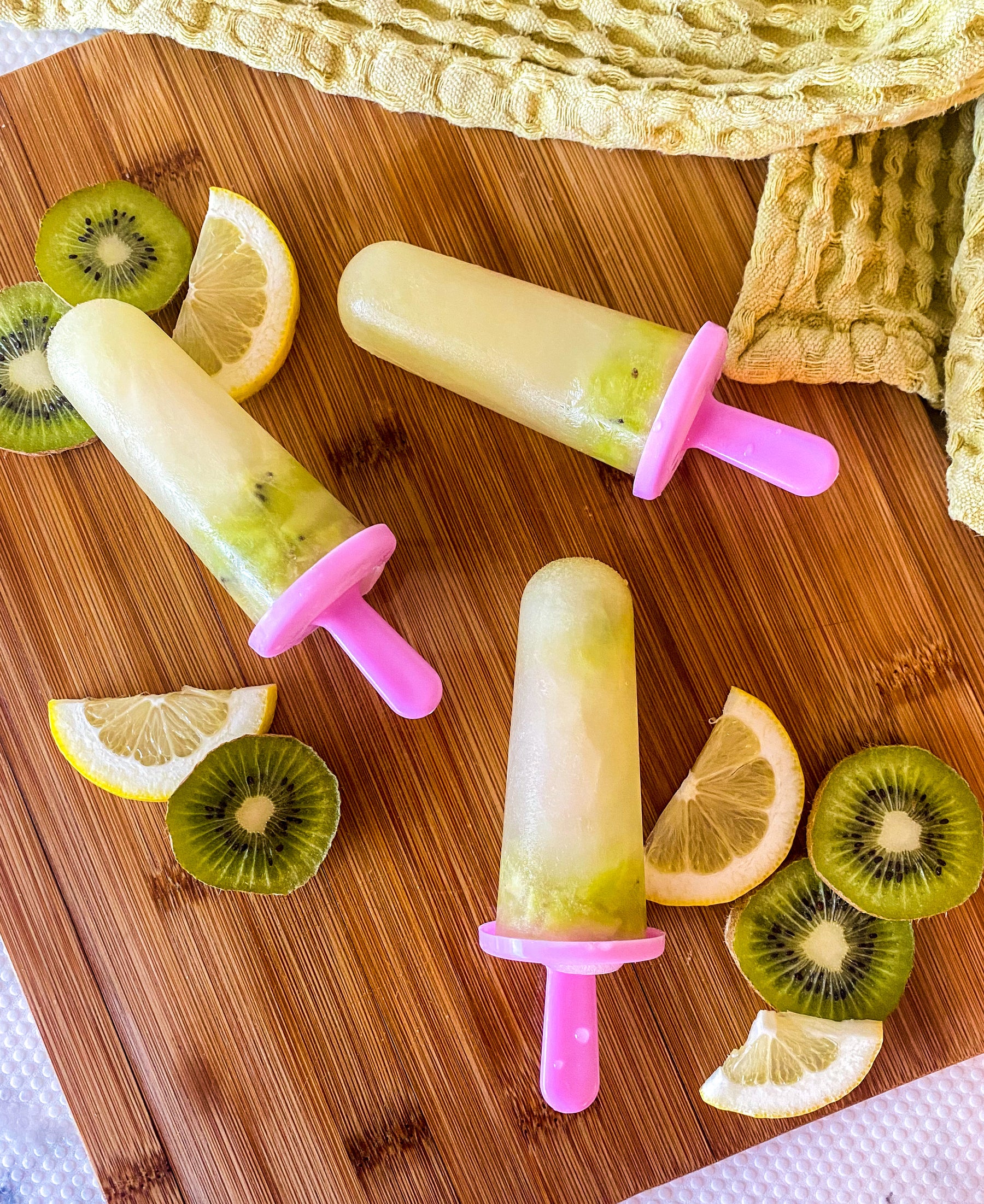 Summertime Kiwi & Manuka Honey Honey Lemonade Pops