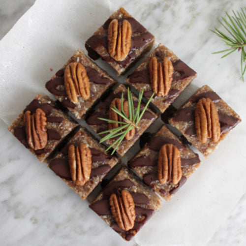 Raw Honey Praline Bites with Chocolate Drizzle