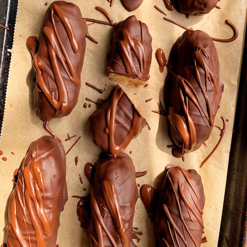 Healthy Homemade Butterfingers with Raw Manuka Honey