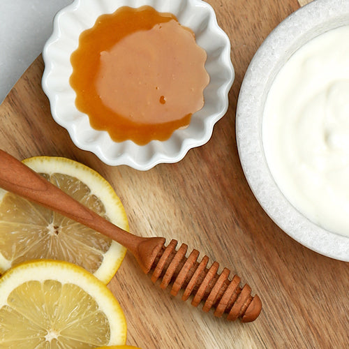 Simple DIY Manuka Honey Mask